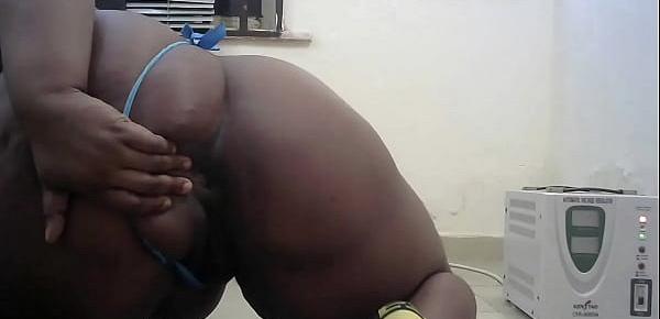  ebony bbw fart on webcam 2